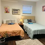 Cossy Room Close To Lake In Chicago